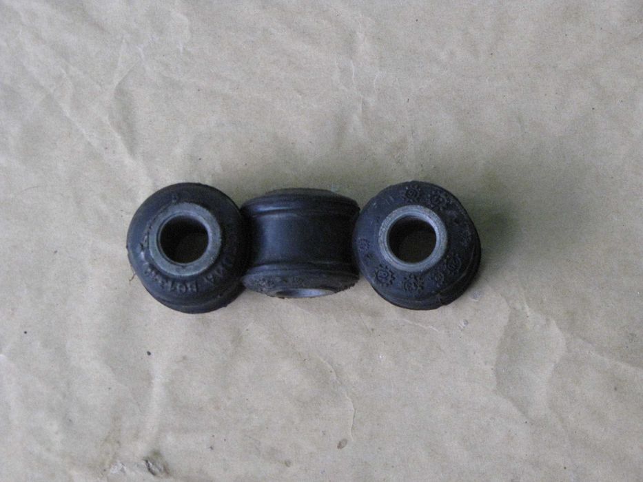 Сайлентблоки реактивної тяги Мерс280D