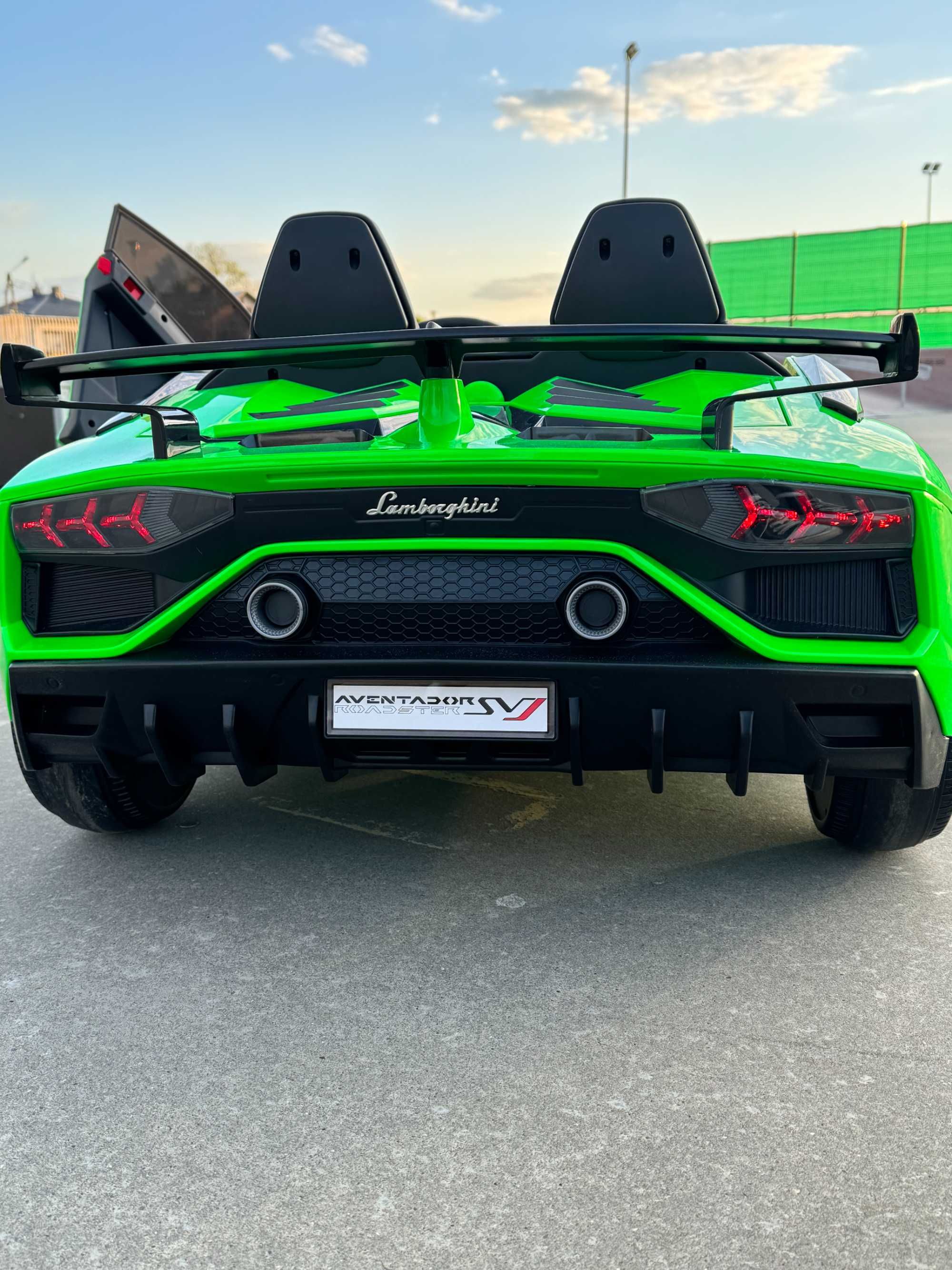 Autko DRIFT LAMBO SVJ SX2028 dla dzieci samochód 24V 2x200W
