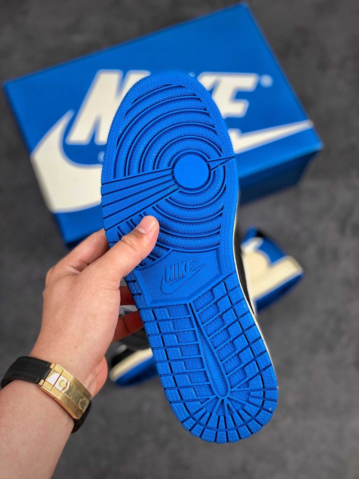 Jordan1Air1RetroLowOGSPFragment x Travis Scott UnisexTrampki R.41