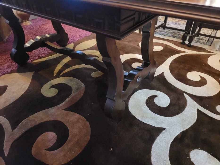 Mesa de sala em madeira - Extensível - muito bom estado geral