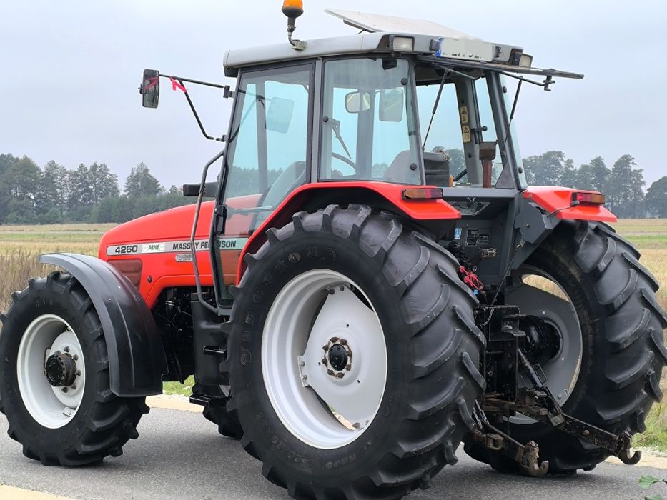 Ciągnik ## Massey Ferguson 4260 # Stan idealny Oryginał (ursus, Zetor)