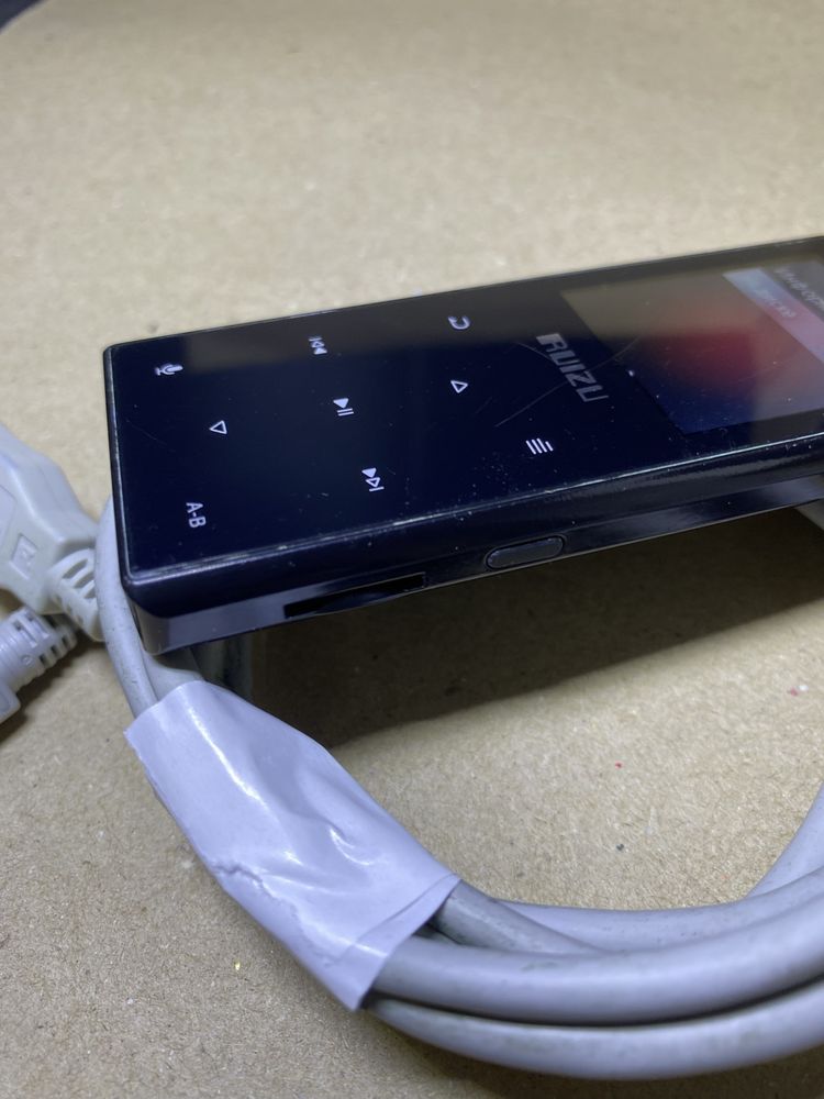 MP-3 плеер на 4 и 2gb