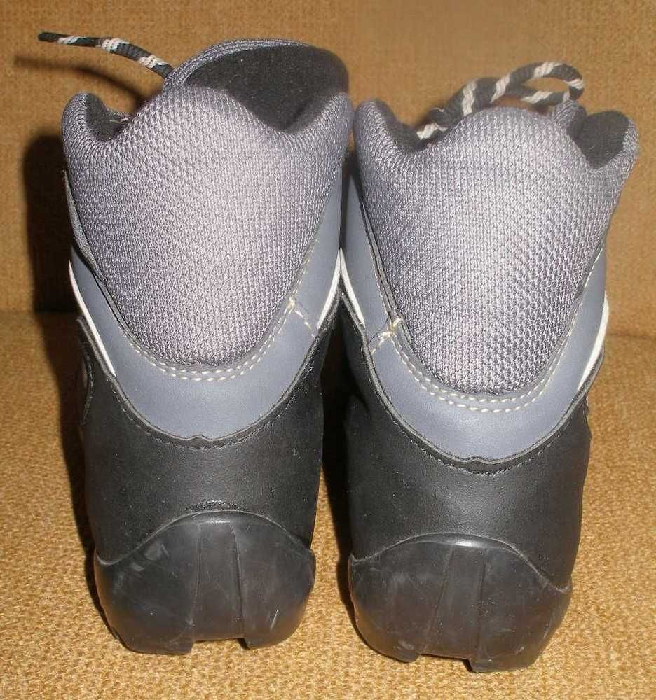 Ботинки лыжные 38. (24см). Solomon  Waterproof.