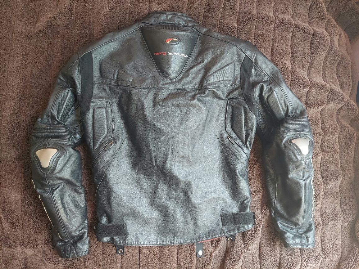 Мотокуртка фірми Segura alpinestars оригінал 

Стан класний привезено