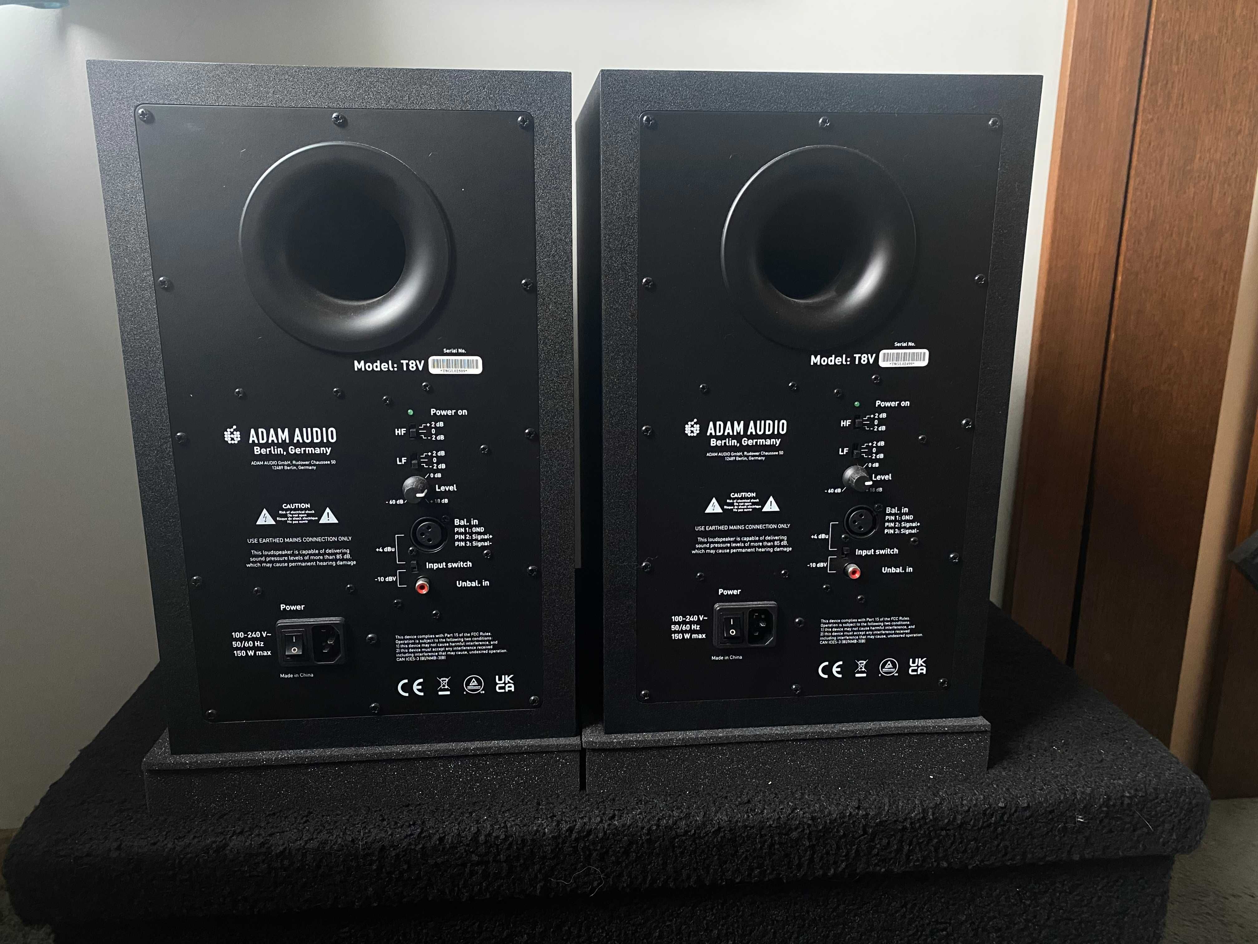 Para monitorów studyjnych Adam Audio T8V