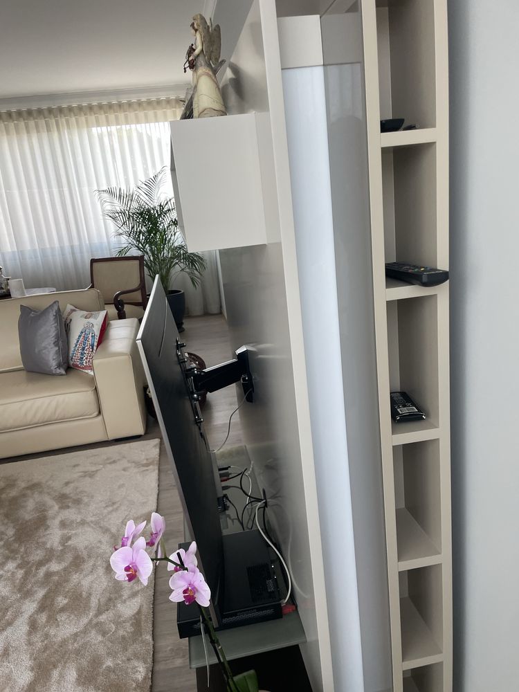 Estante Televisão com TV incluído