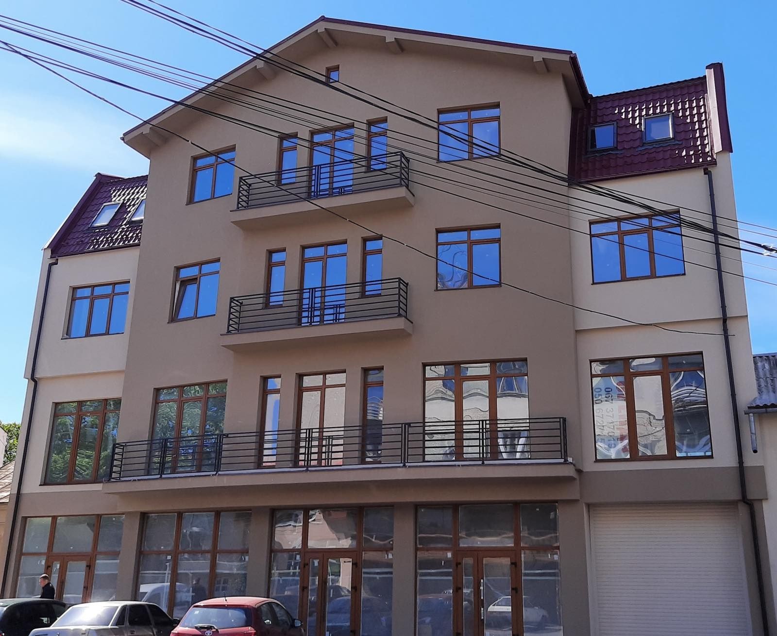 Здається в оренду офісне приміщення, площею 30 м. кв. на 3-му поверсі