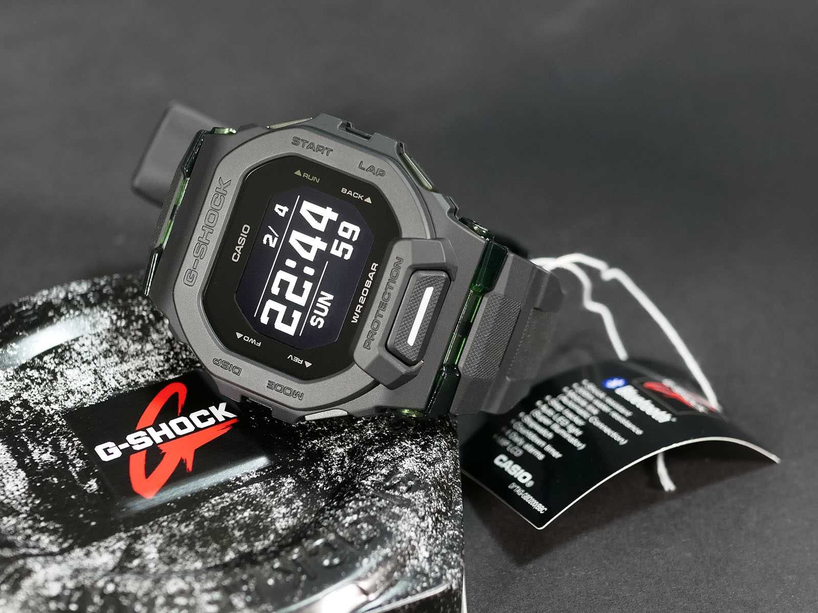 Часы Casio GBD-200UU-1DR G-Shock Bluetooth Steptracker