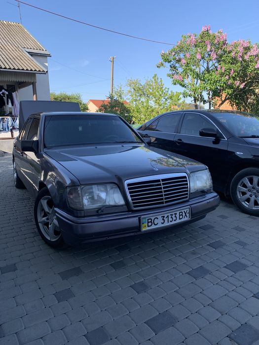 Mersedes-Benz E200