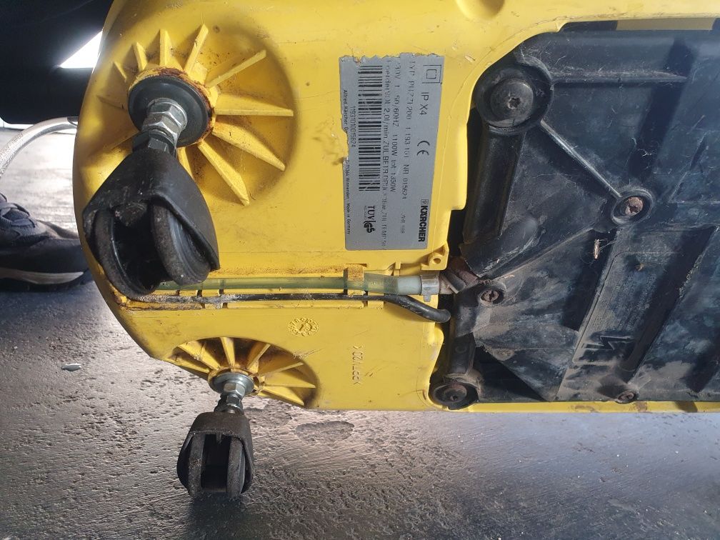 Karcher puzzi 200 odkurzacz piorący zestaw