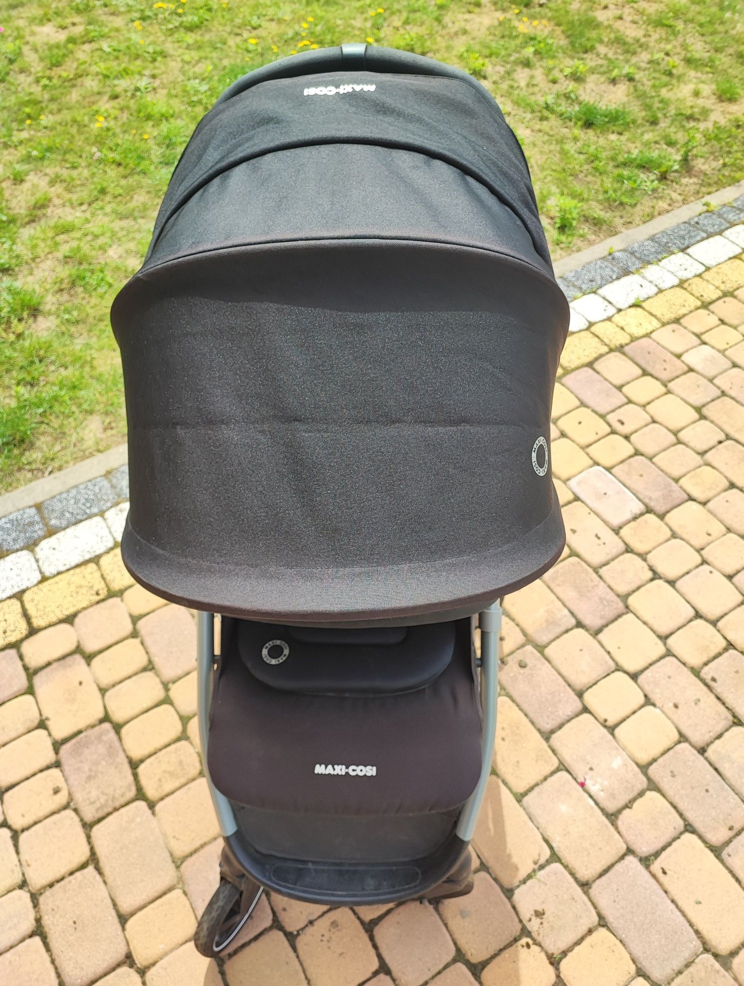 Maxi-Cosi Gia - wózek spacerowy | Essential Black