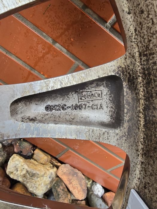 Koła felgi ford 19 cali 245/45/19 z czujnikami ciśnienia