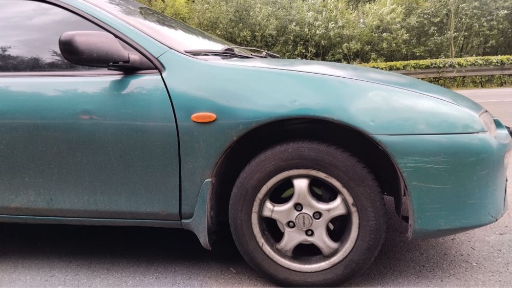 Mazda 323 F 1,5л 1998