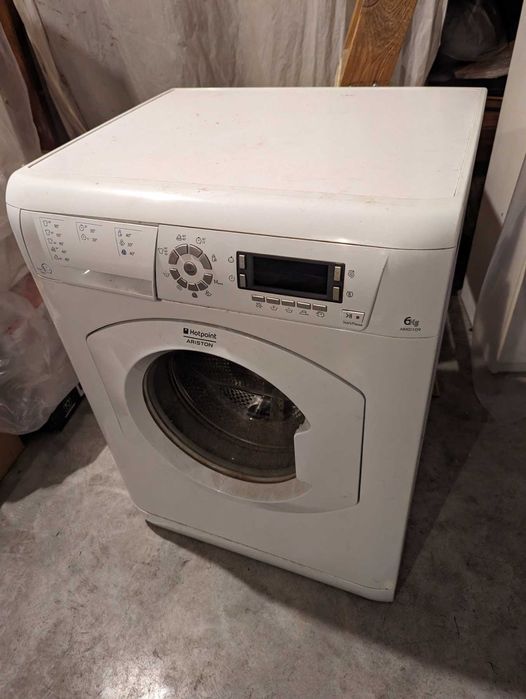 Пральна машина Hotpoint Ariston ARXD 109 (на запчастини)