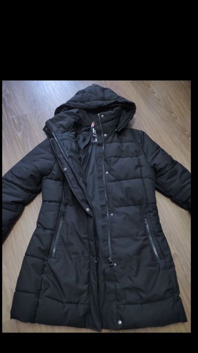 Якісна Куртка Helly Hansen. Розмір М (46/48) Зимова Жіноча з капюшоном