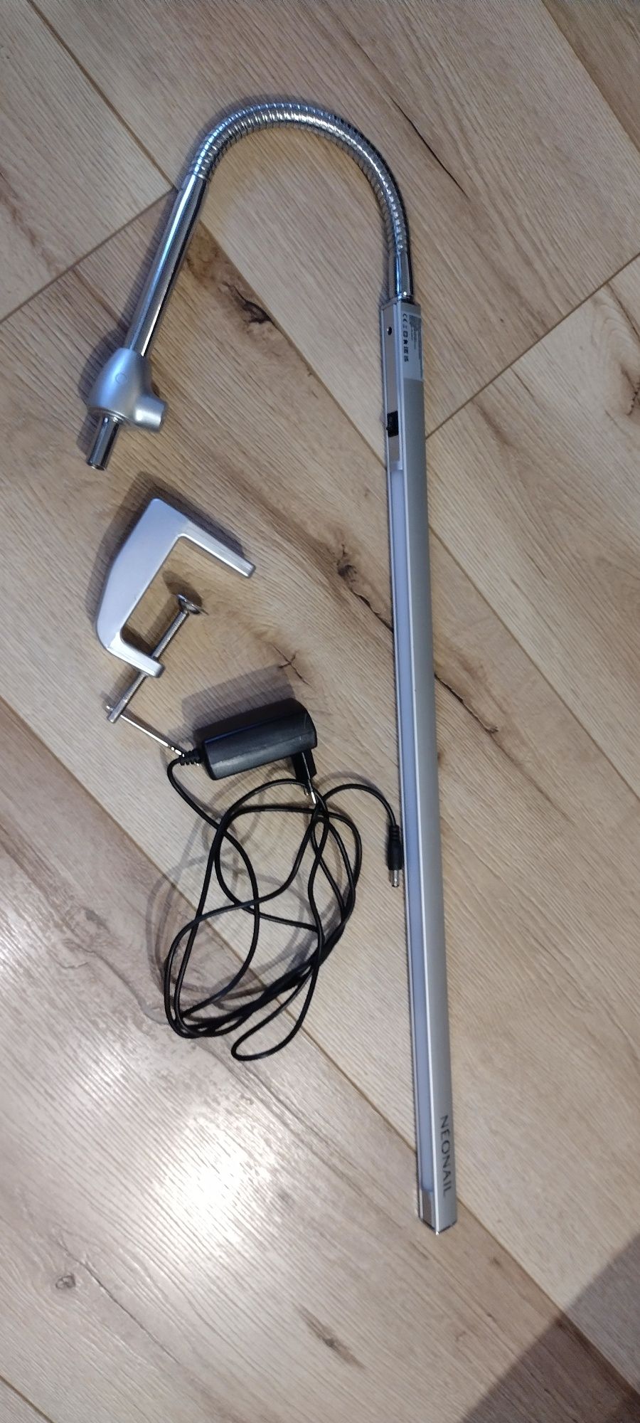 Lampa bezcieniowa Neonail