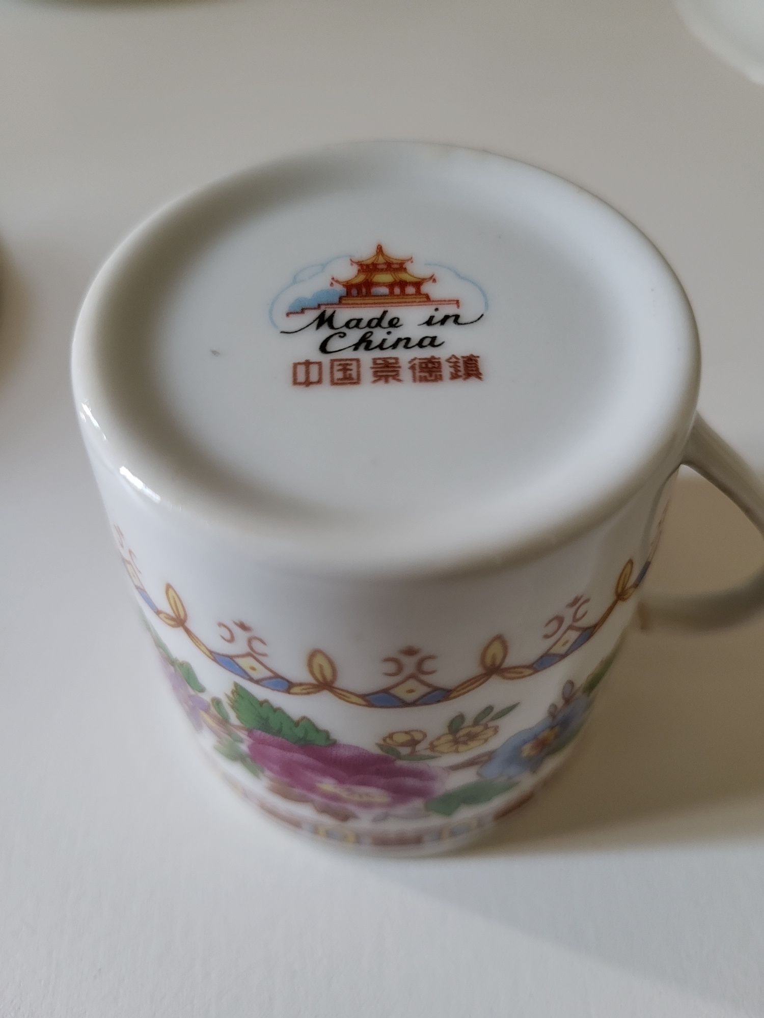 Komplet 4 filiżanek do kawy porcelana