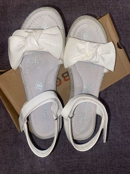 Босоножки сандали