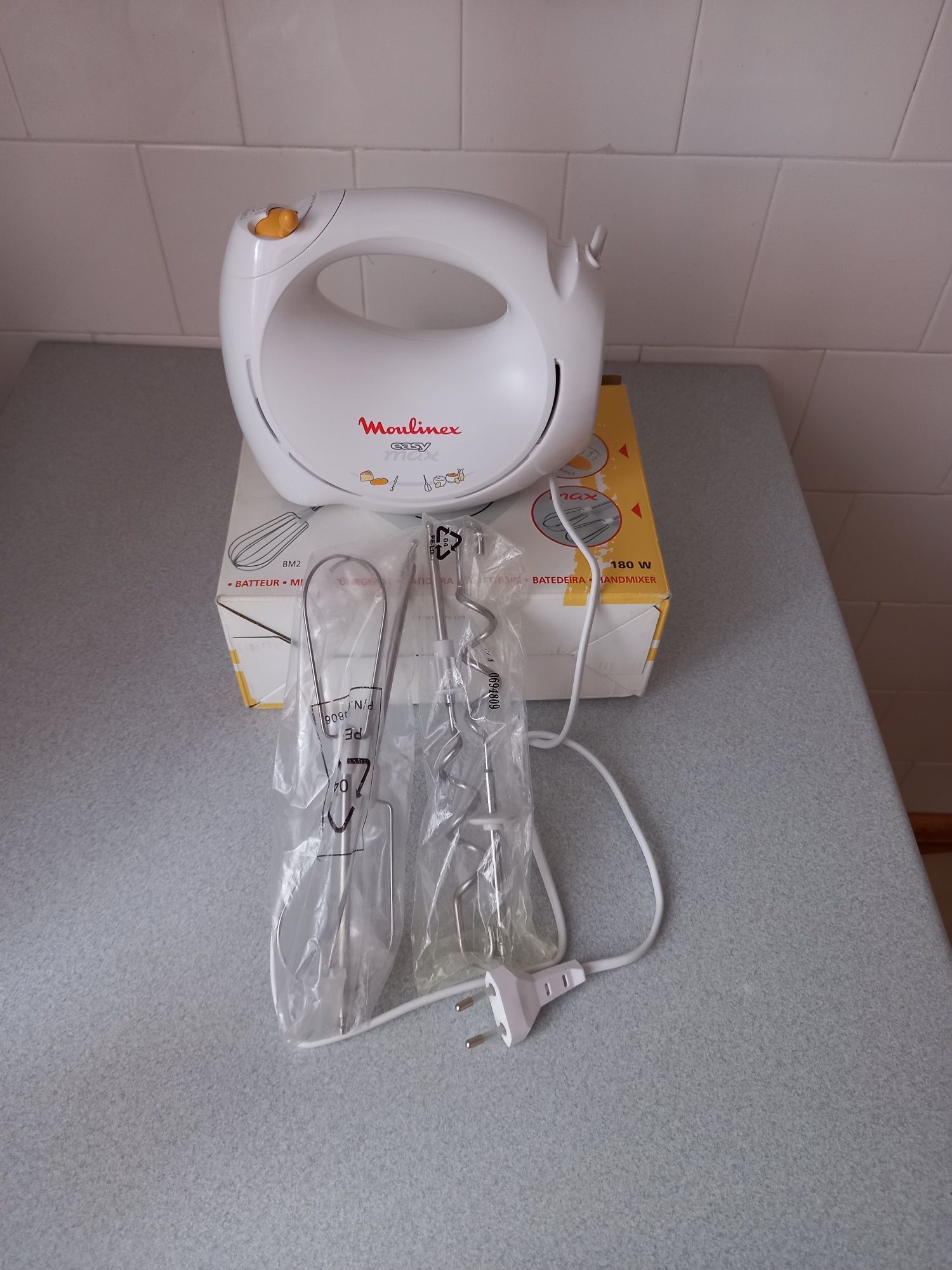 Продам новий міксер Moulinex 180 w з трьома турбо режимами роботи