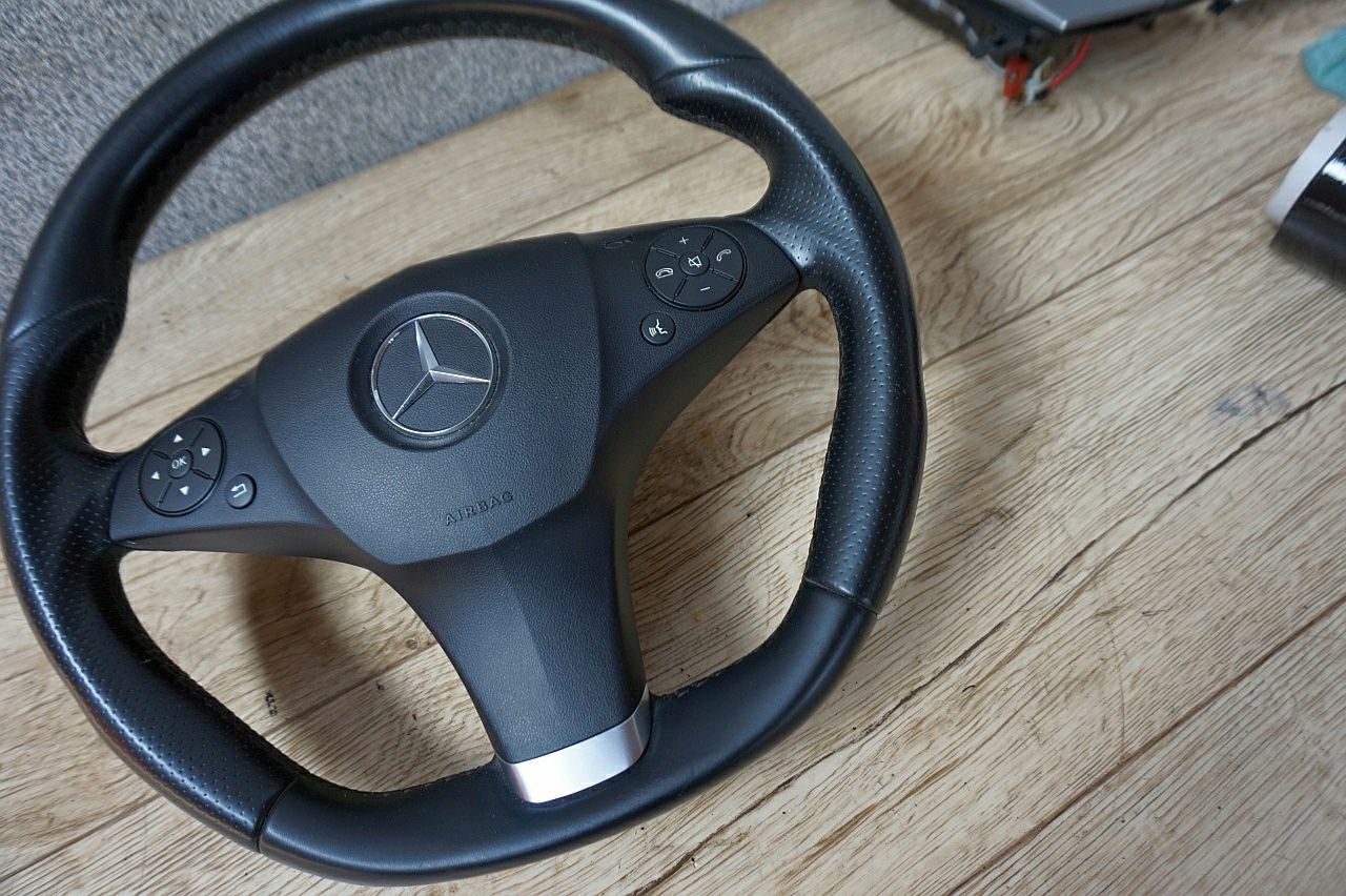 Руль AMG кожа Mercedes с airbag и лепестками