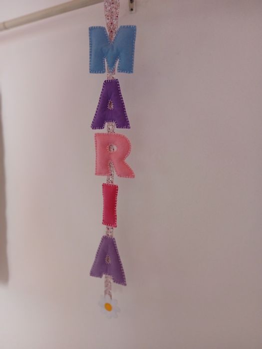 Nome em feltro para pendurar