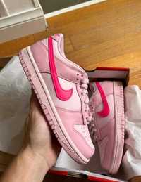 Nike Dunk Low Triple Pink 37.5