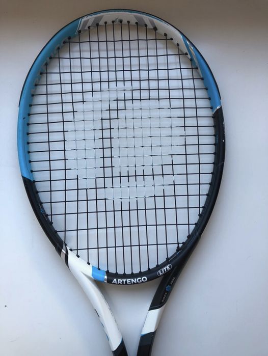 raquete tenis com saco de proteção