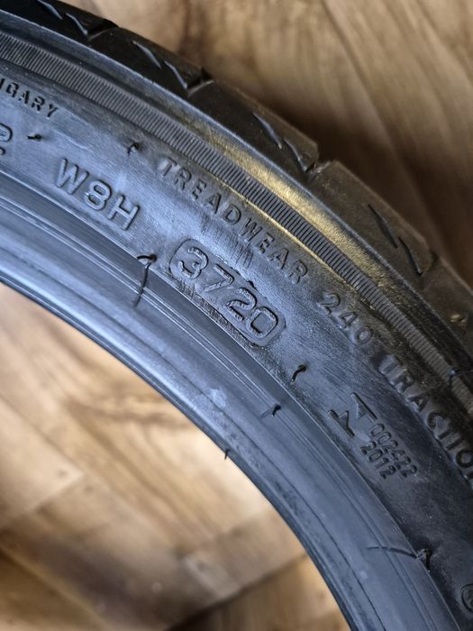 225/40/19 Bridgestone Para Lato 5,5mm 20r