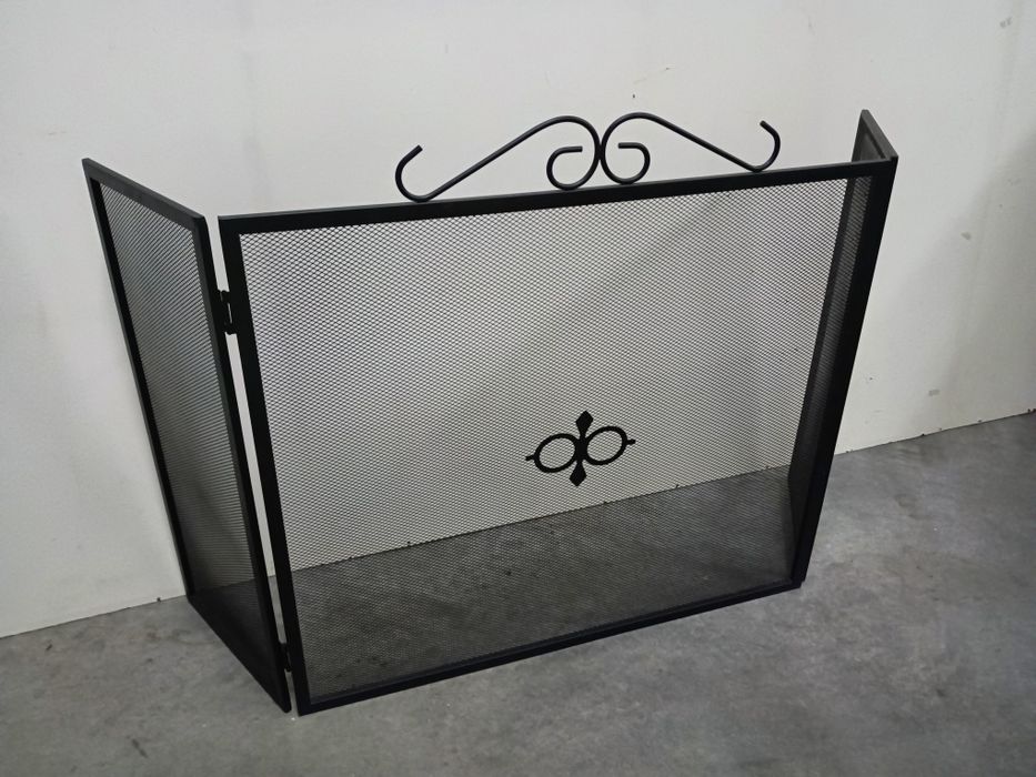 Proteção metálica para lareira, medidas em foto no anúncio
