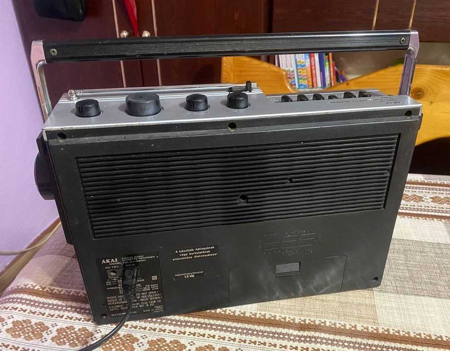 Касетна магнітола AKAI AJ-360H