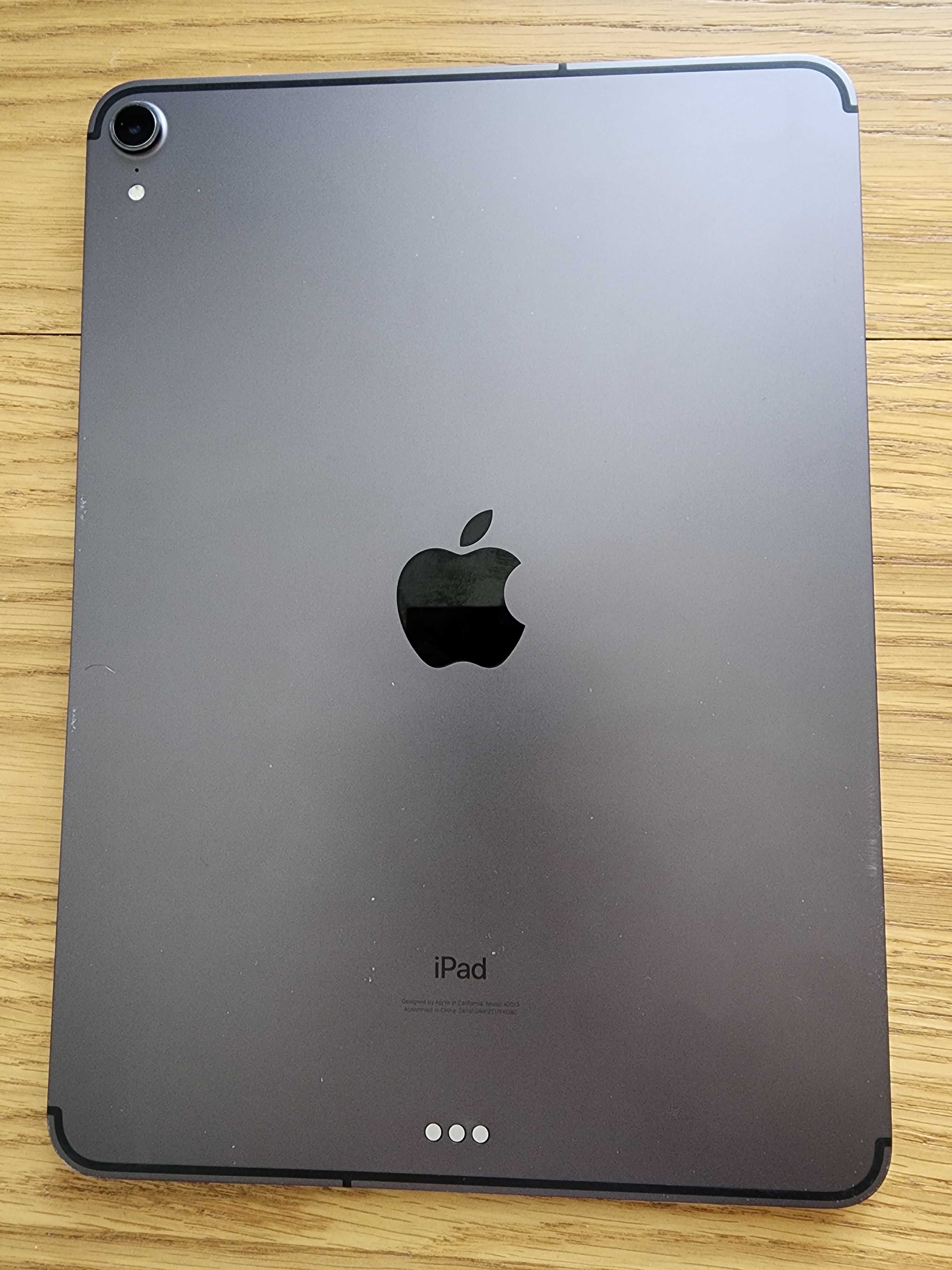 Планшет Apple iPad Pro 11 2018 Wi-Fi + Cellular 256GB Space Gray A2013