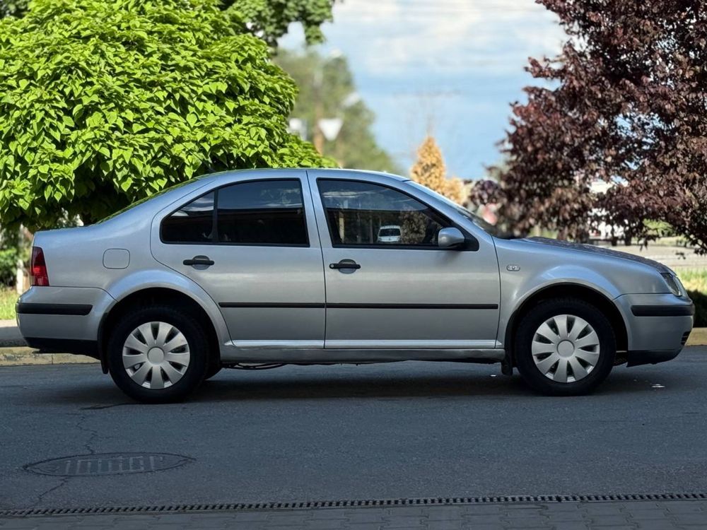 Volkswagen Bora 1.6 MPI АВТОМАТ ГАЗ4