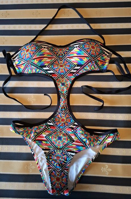 Triquini, Calzedonia.