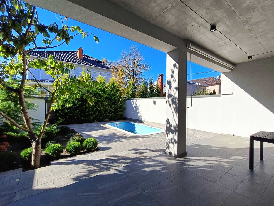 Новый дом с бассейном на Таирова | Одесса. Ремонт, мебель.