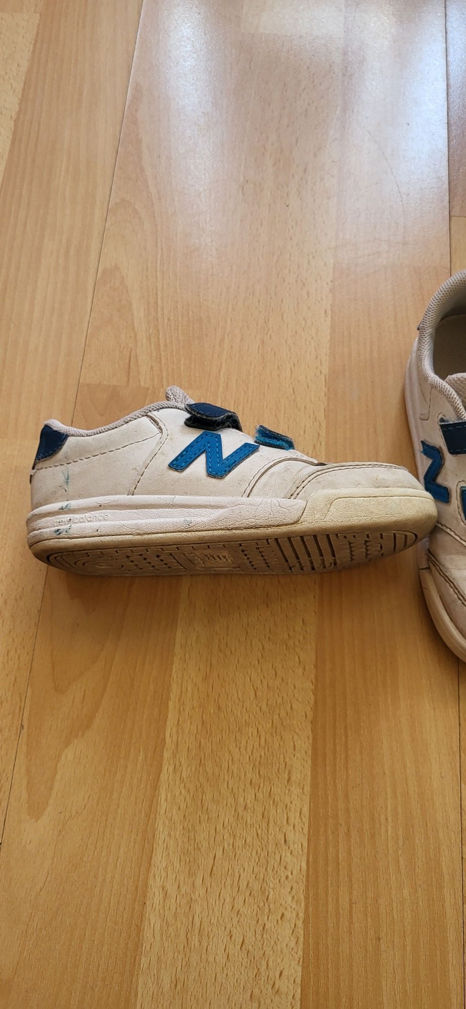 Кросівки New  balance шкіряні