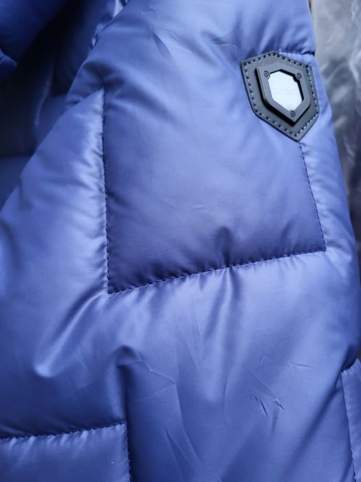 Куртка  тёплая,  синяя на молнии