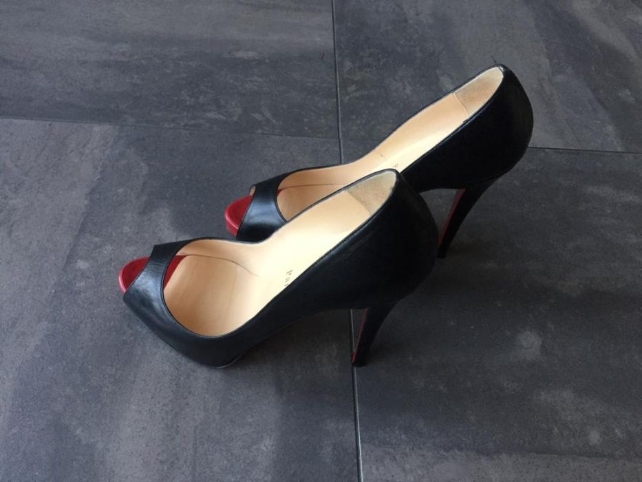 Klasyczne szpilki peep toe Christian Louboutin 39