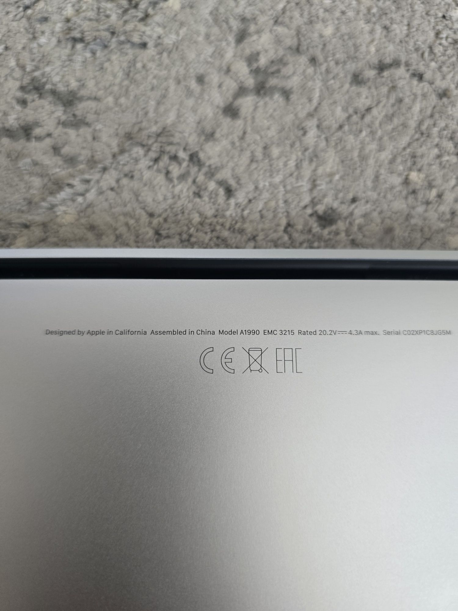MacBook pro 15 A1990