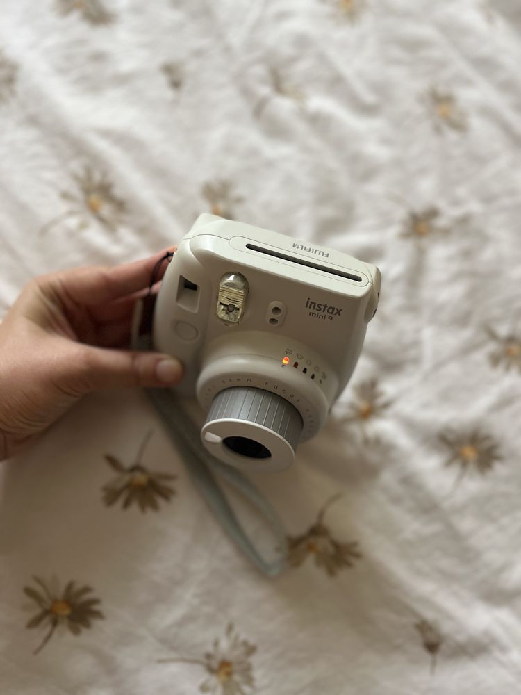 Instax mini 9 aparat natychmiastowy/analogowy kolor szary +gratis etui