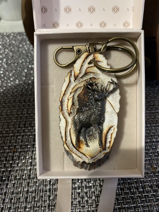 Breloki z poroza jelenia recznie robione