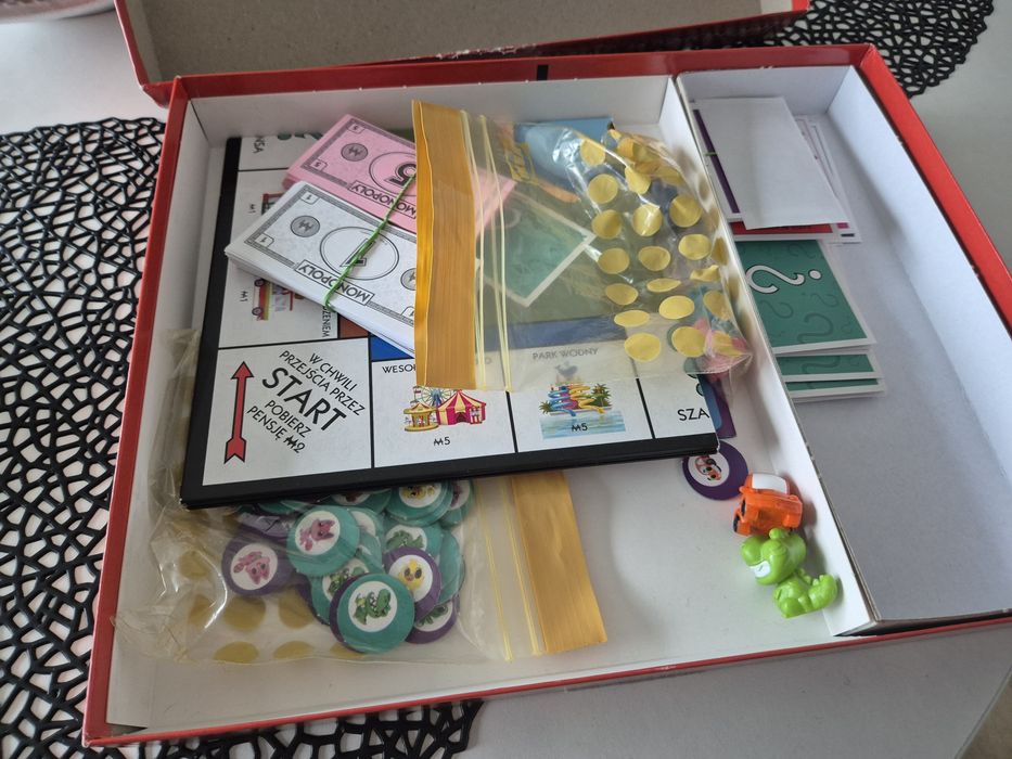 Sprzedam monopoly junior + dobble