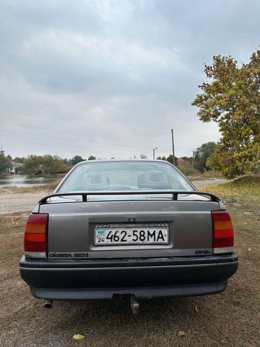 Opel Omega 2.0 бензин