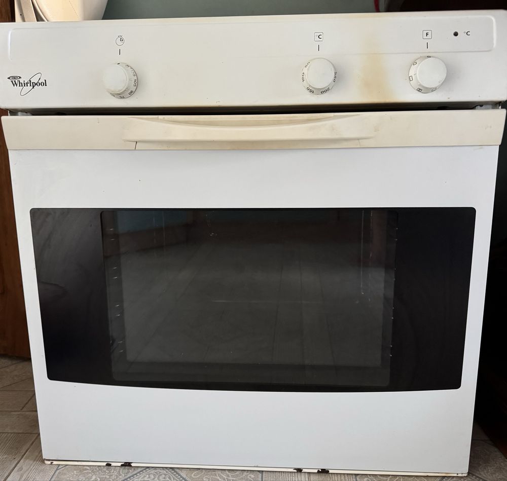 Духовой шкаф встраеваемый  Whirlpool