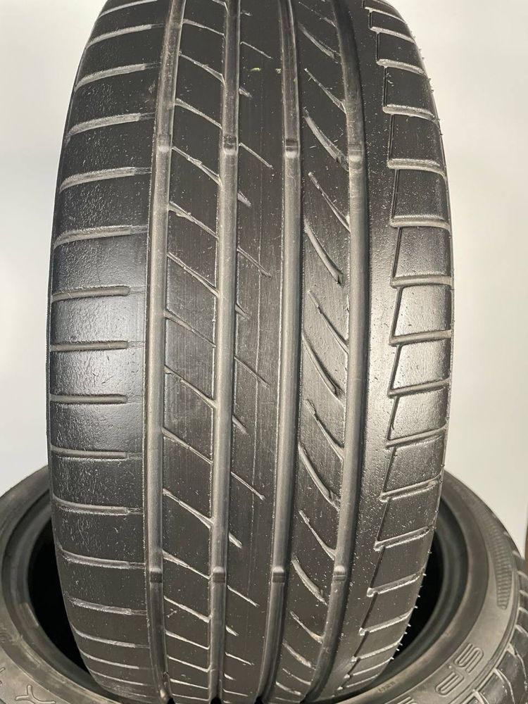 Лентняя Гума Шина Резина 215/45 18 Dunlop SP SportMax TT