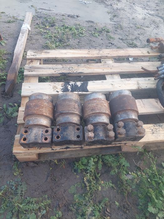 Siłownik hydrauliczny łamania ramienia Łyżki hitachi zx 180 lc