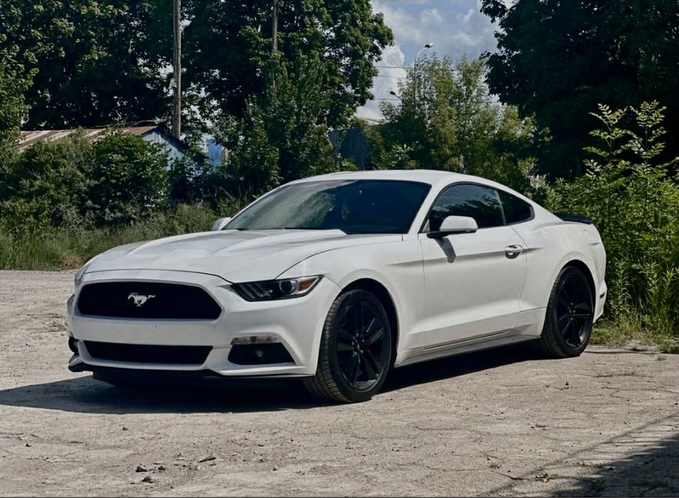 Ford Mustang 2.3 ecoboost 2015 zajerestowany w PL