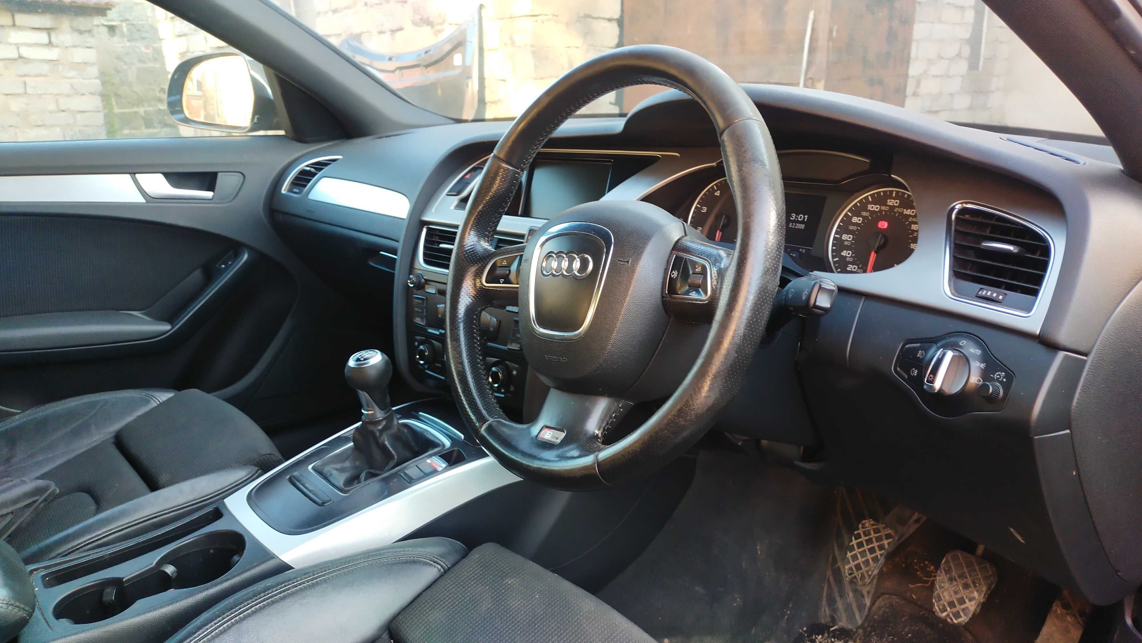 Różne  części Audi A4 B8 ORAZ VW Touran 2003 r
