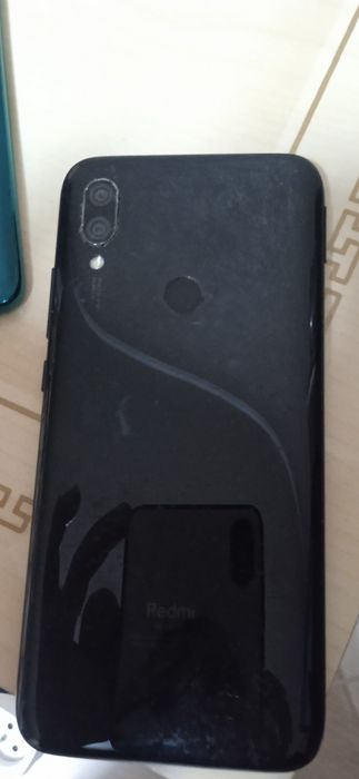 Редмі 7 3/32 у хорошому стані