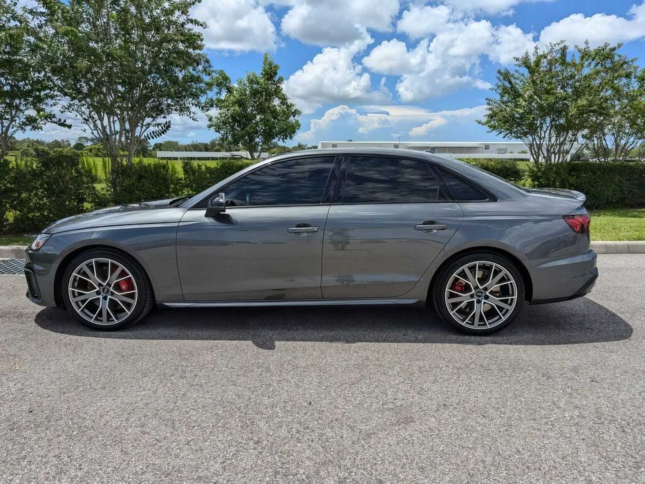 Audi S4      2020