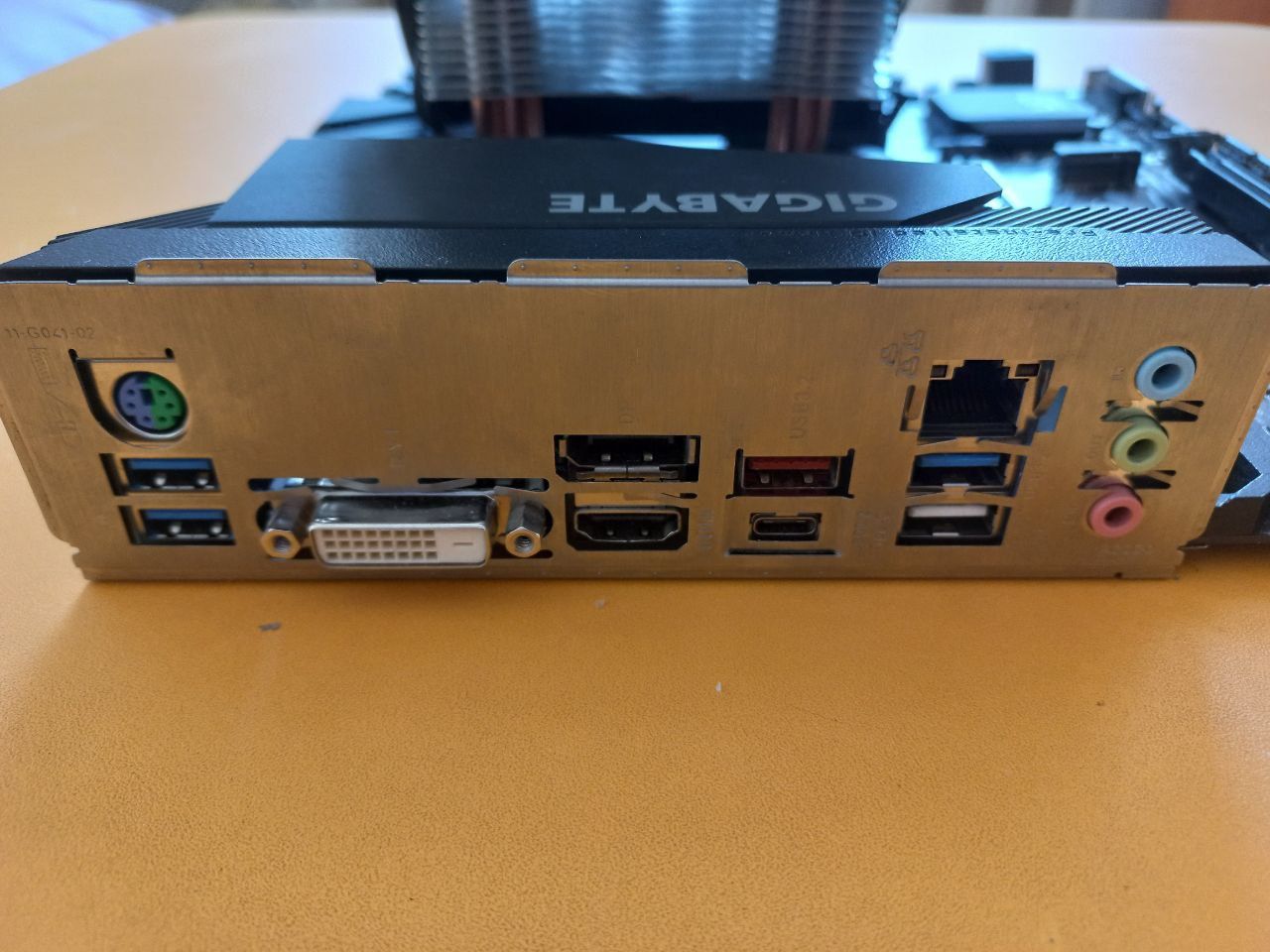 Комплект | Gigabyte Z490M UD + I5 11400F Box + 16 Gb ddr4 + подарунок